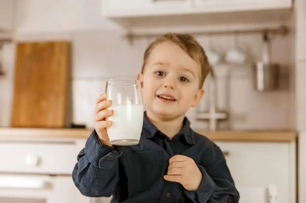 World Dairy industry giving a big push to wholemilk bill in House